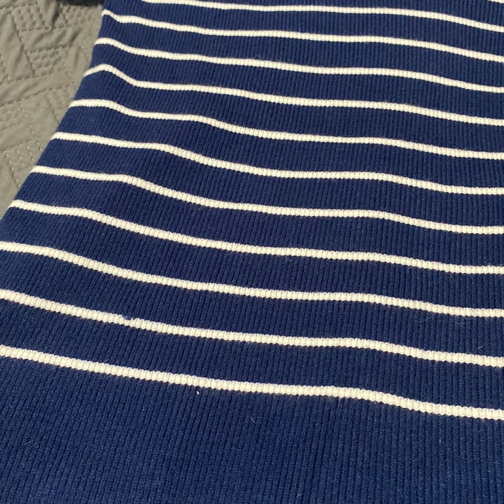 Tahari hooded sweater womenβs small navy white stripes knit hoodie top (Sm) π - Picture 5 of 6